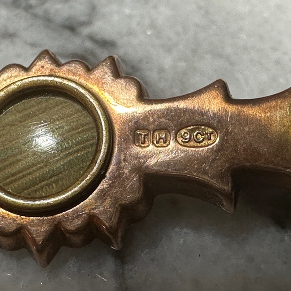 Antique 9k Gold Etruscan Hidden Locket Brooch - Picture 6 of 7